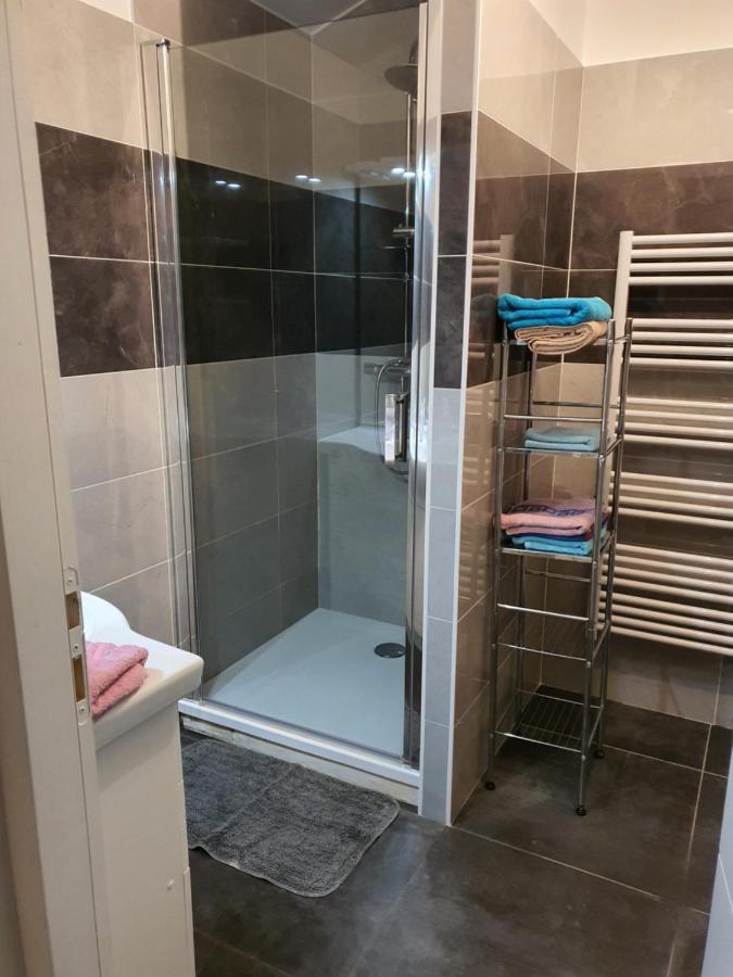 Le Cocon De Troyes Apartamento Exterior foto